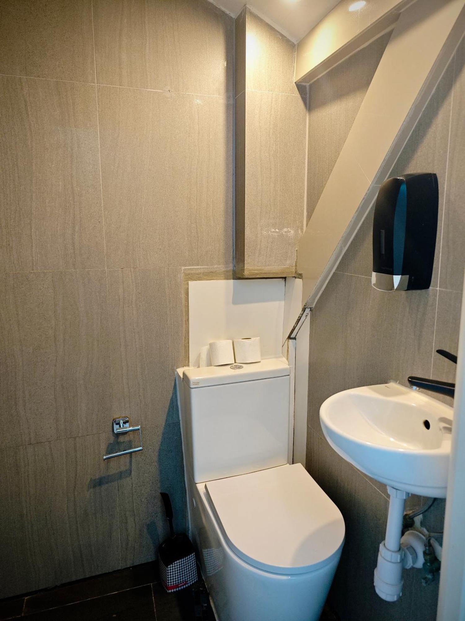 Apartamenty Hoza Attic Studio Warsaw Room photo