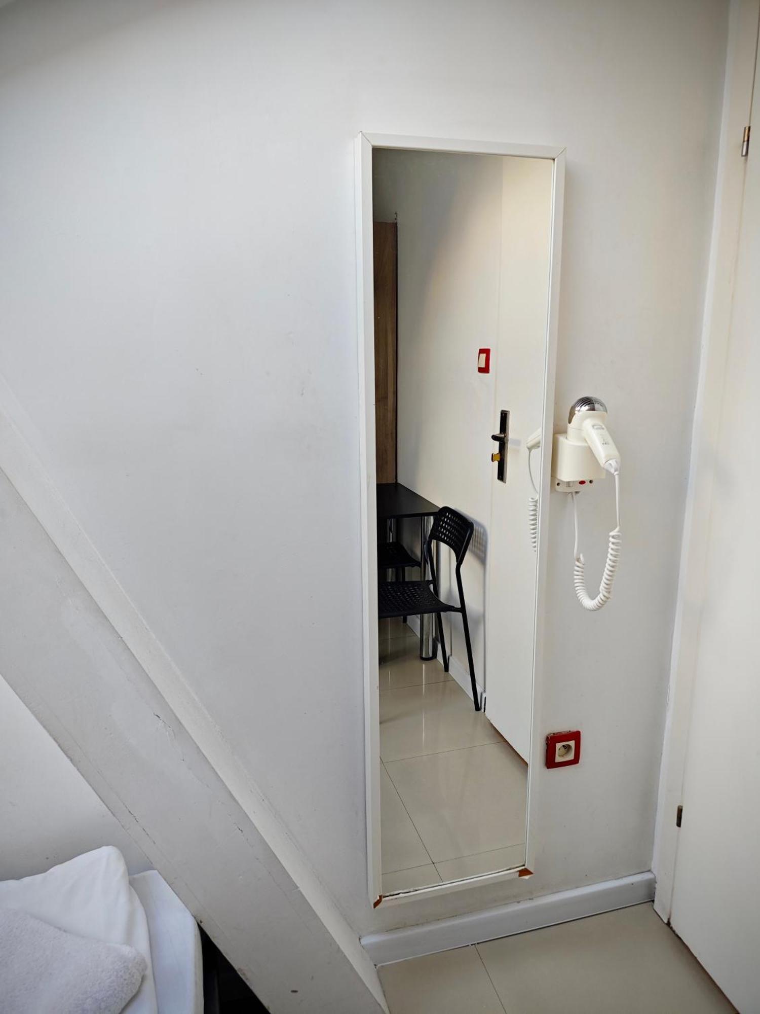 Apartamenty Hoza Attic Studio Warsaw Room photo